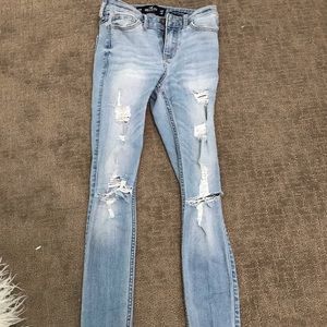 HOLLISTER ripped skinny jeans